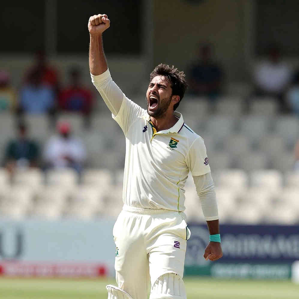 স্কোরবোর্ডের ছায়ায় যাঁরা তাল ধরে রাখেন